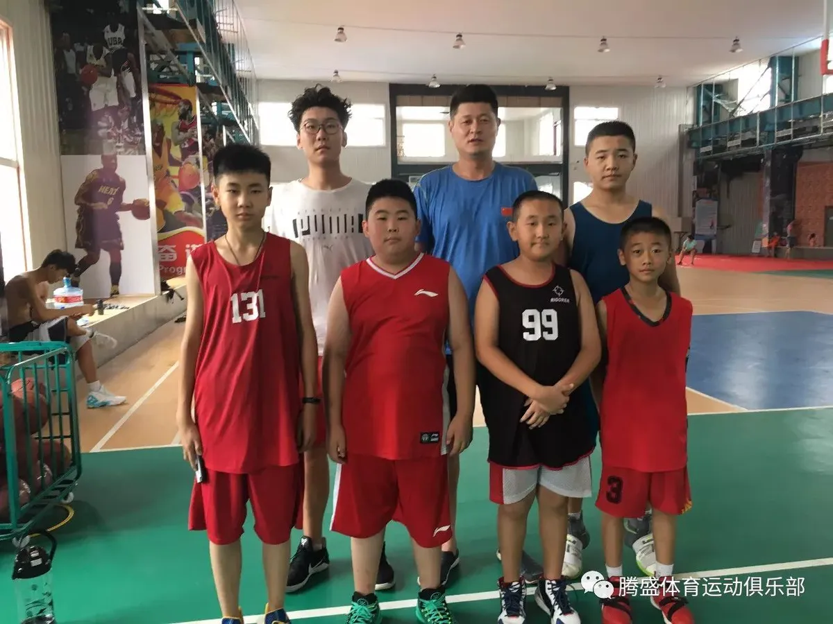 如何使用智能耳机提高篮球训练效果_0